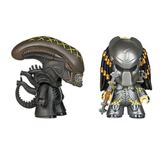 Loot Crate EXCLUSIVE 4" Mystery Glow in the Dark Alien (or) Predator Vinyl Figure